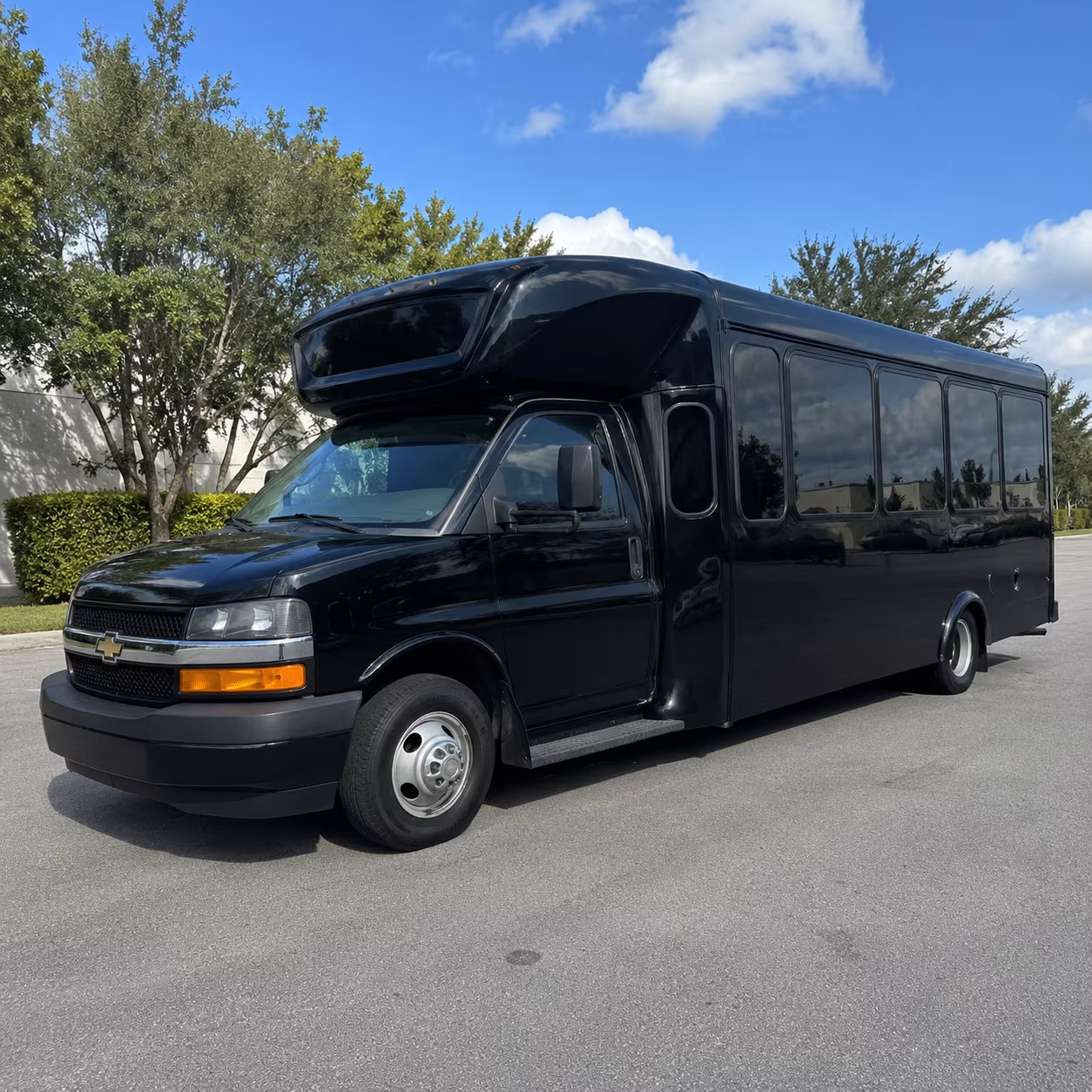 Oklahoma City Homecoming & Prom Party Bus Rentals